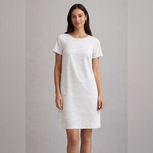 Theory shift dress in a soft ivory/cream tone size small